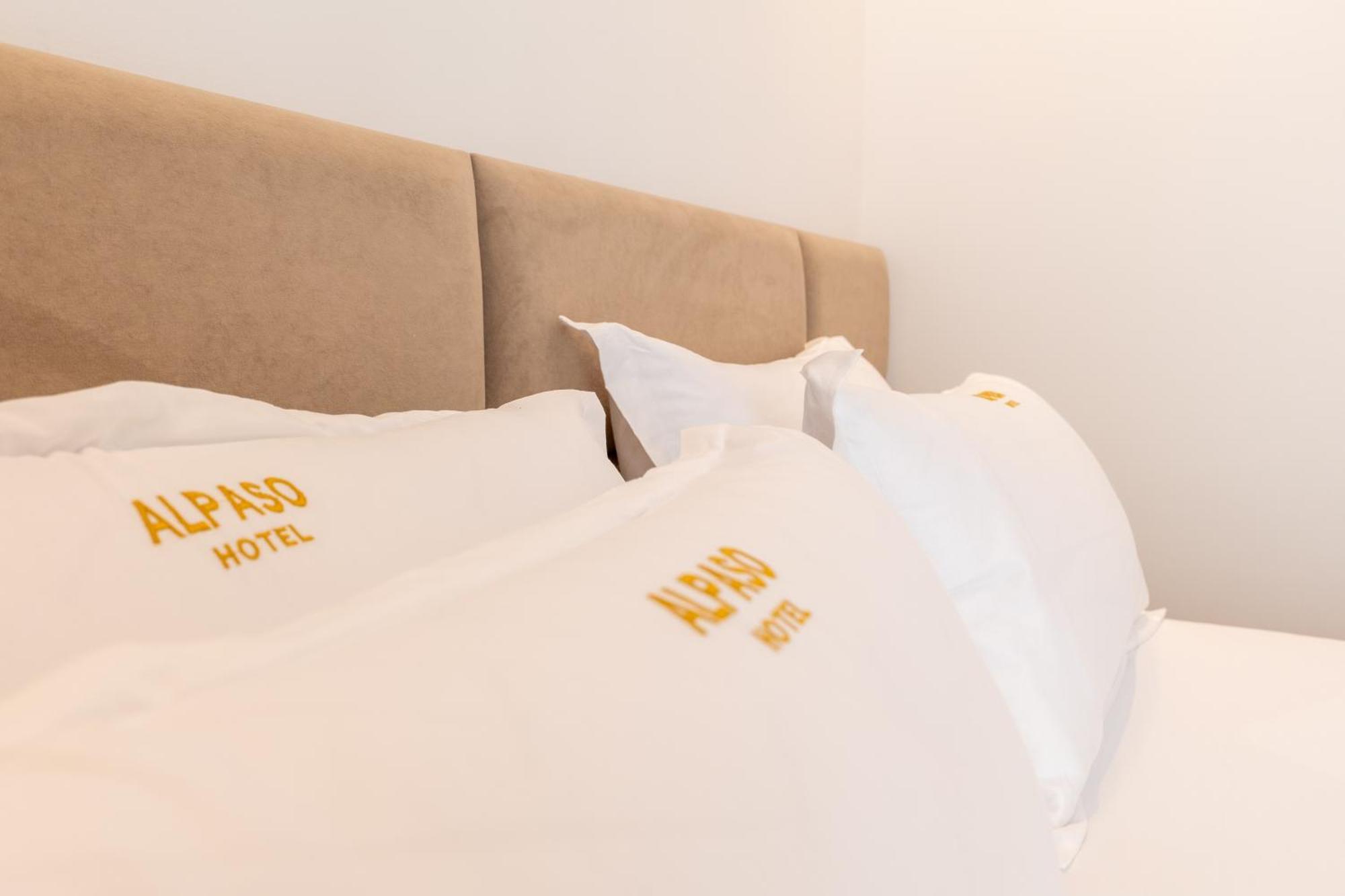 Hotel Alpaso Saranda